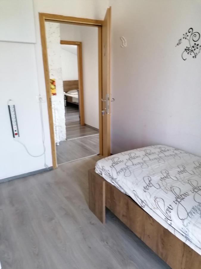 Sunflower Accommodation Ljubljana Extérieur photo